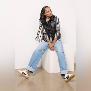 Evereve Black Puffer Vest